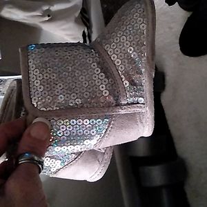 Baby boots 6 to 9 months